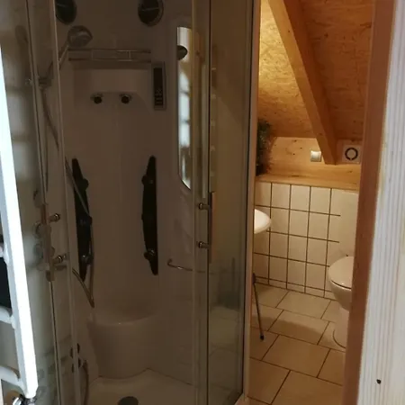 Erzgebirgsferienwohnung شقة *